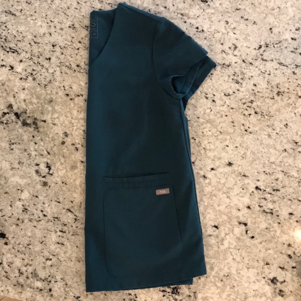 Figs XS Caribbean Blue Multi Pocket Scrub Top